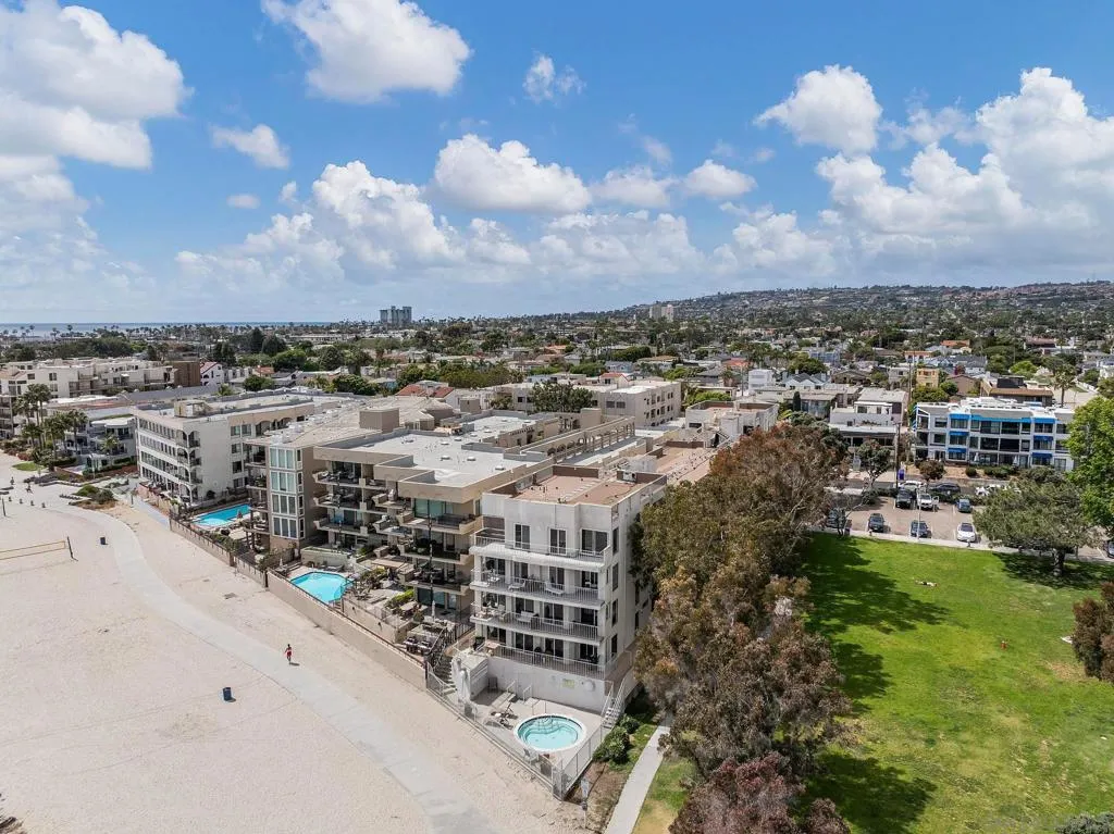 1251 Parker Pl 2d, San Diego, California 92109 home-pic-2