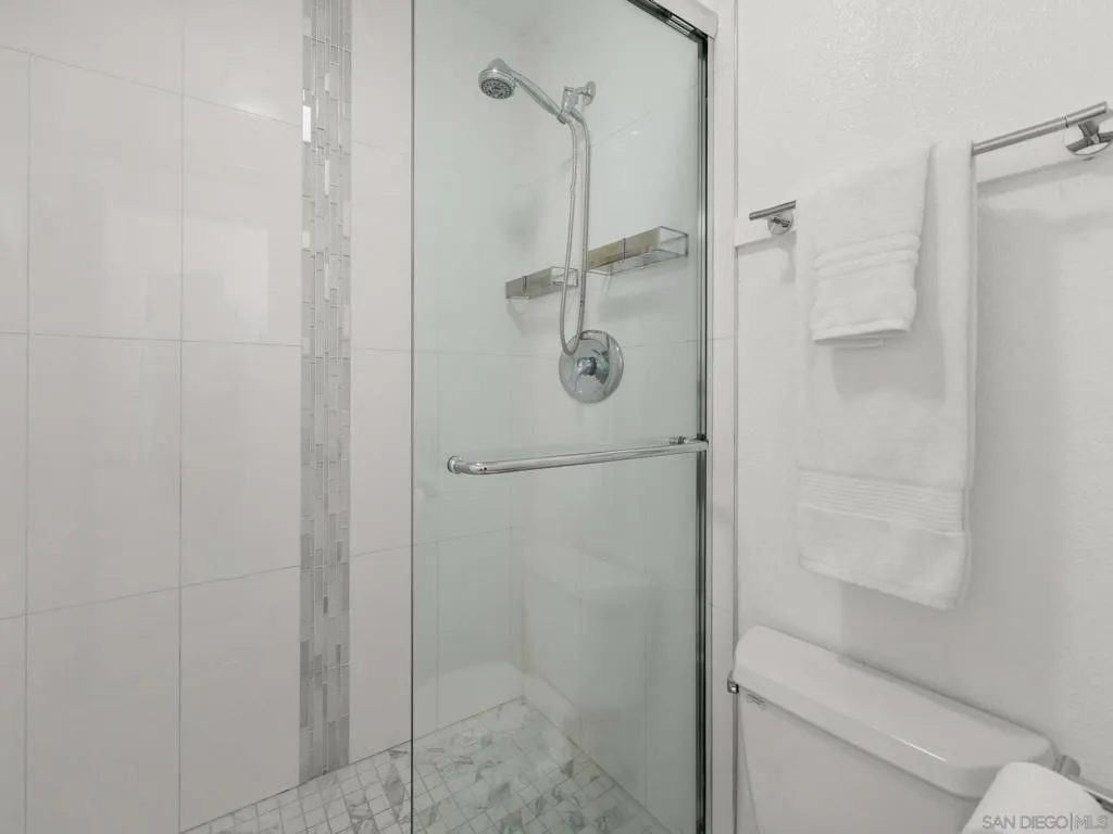 1251 Parker Pl 2d, San Diego, California 92109 home-pic-14