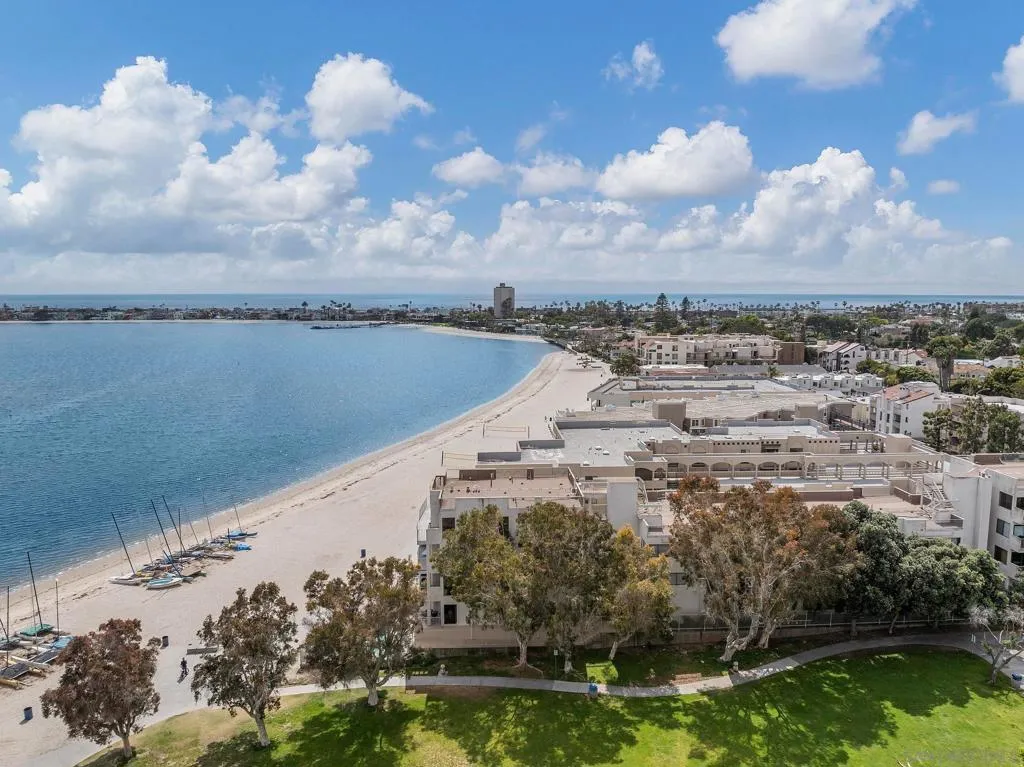 1251 Parker Pl 2d, San Diego, California 92109 home-pic-38