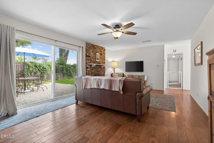 8-web-or-mls-Upmarketmedia_404Mac-024 (2