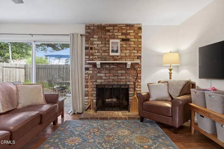 7-web-or-mls-Upmarketmedia_404Mac-020