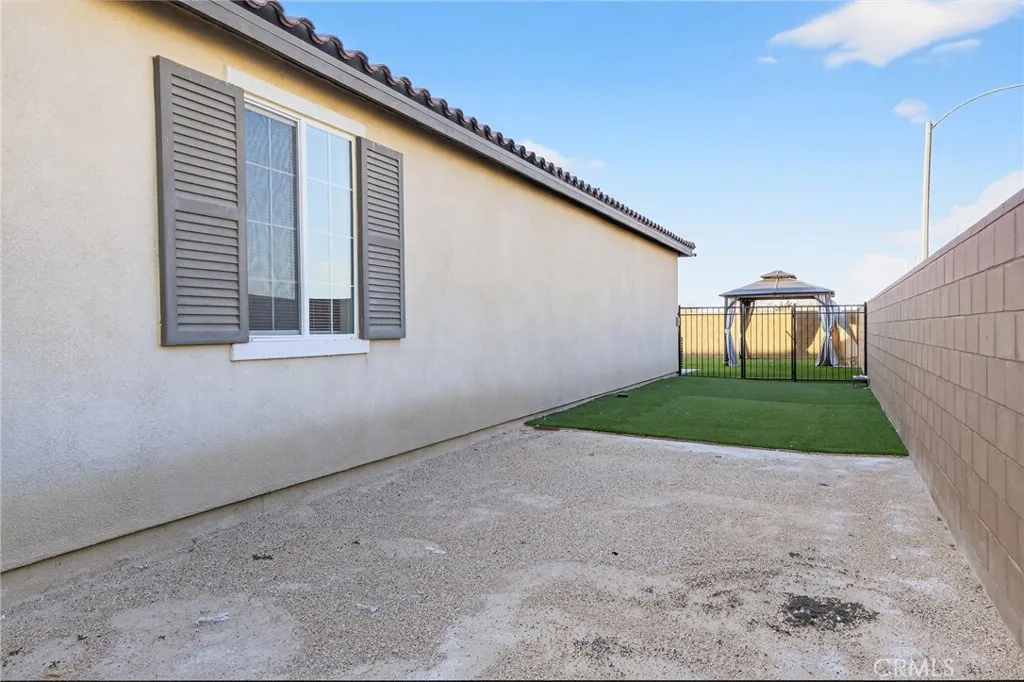 2125 E Jackman, Lancaster, California 93535 home-pic-56
