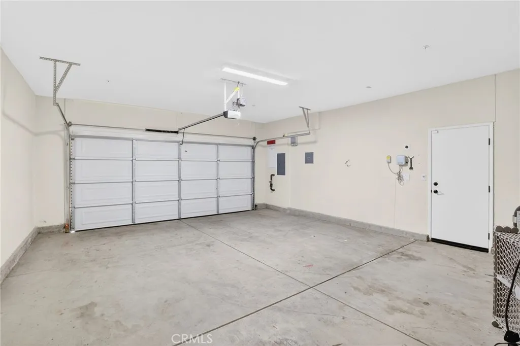 2125 E Jackman, Lancaster, California 93535 home-pic-51