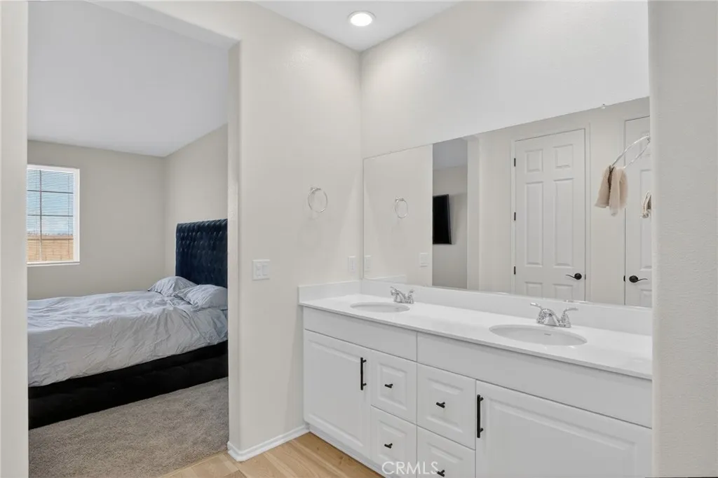 2125 E Jackman, Lancaster, California 93535 home-pic-50