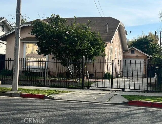 920 S Osage, Inglewood, California 90301 home-pic-1