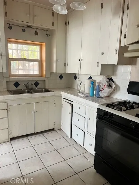 920 S Osage, Inglewood, California 90301 home-pic-8