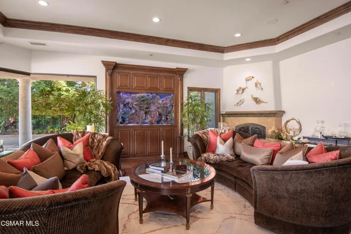 family room 3