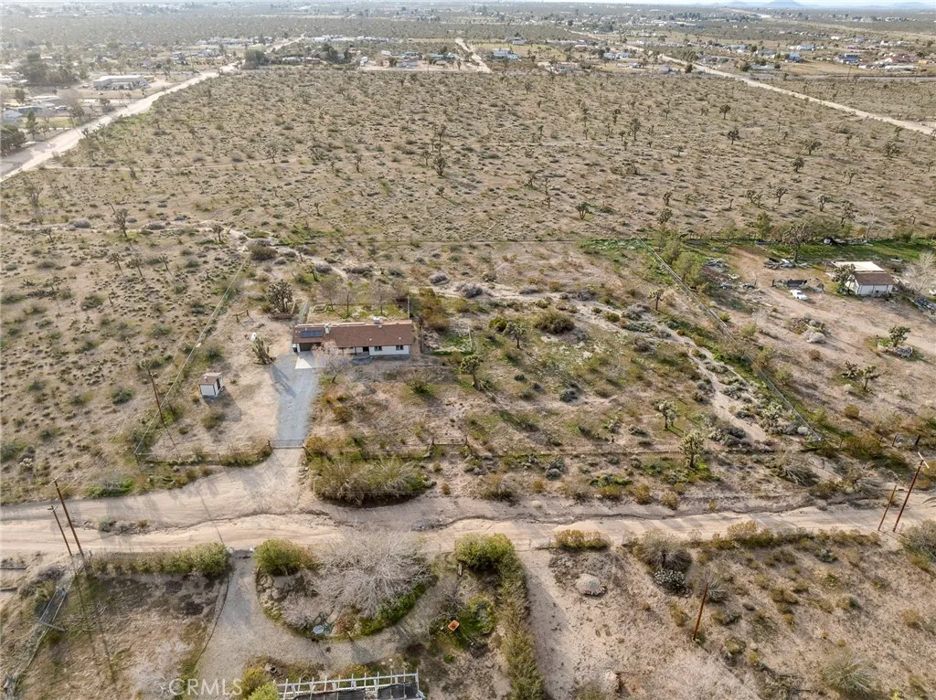 12780 Hacienda, Phelan, California 92371 home-pic-35