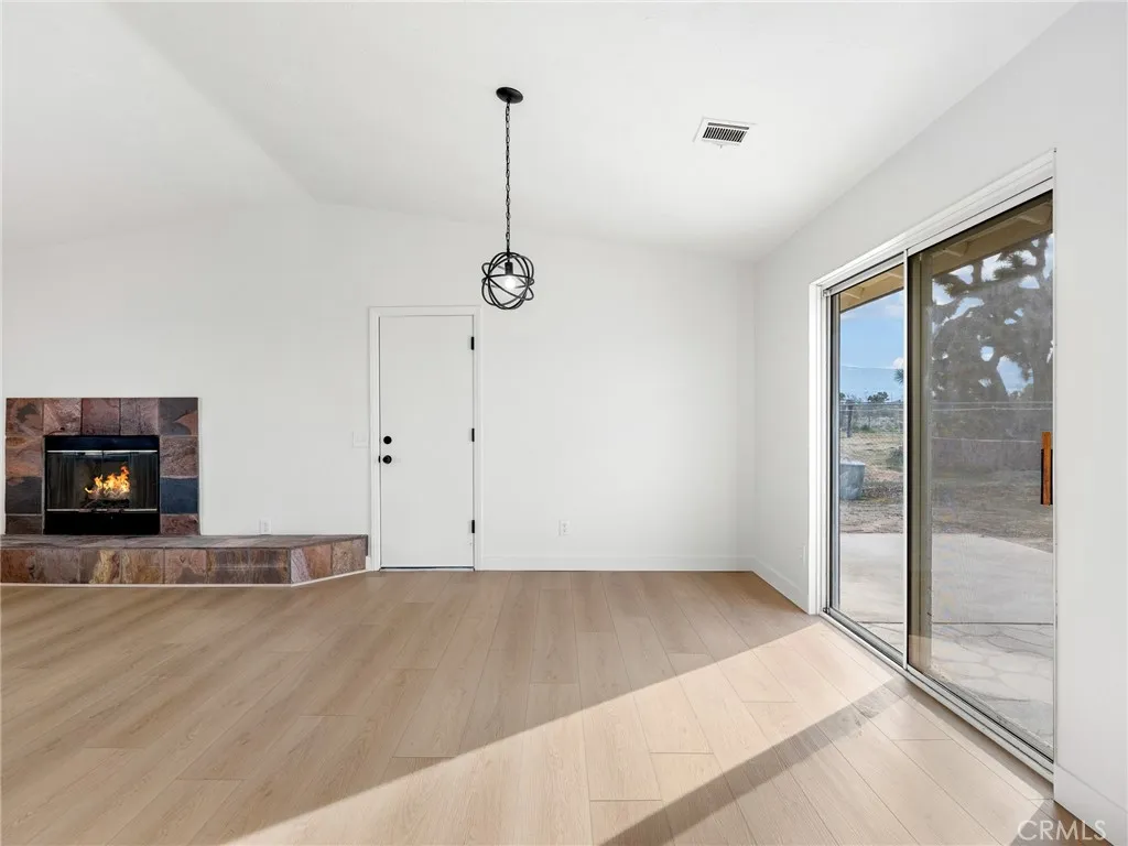 12780 Hacienda, Phelan, California 92371 home-pic-11
