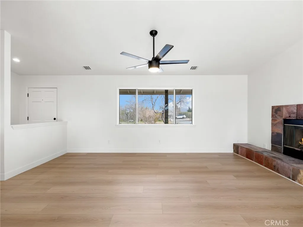 12780 Hacienda, Phelan, California 92371 home-pic-7