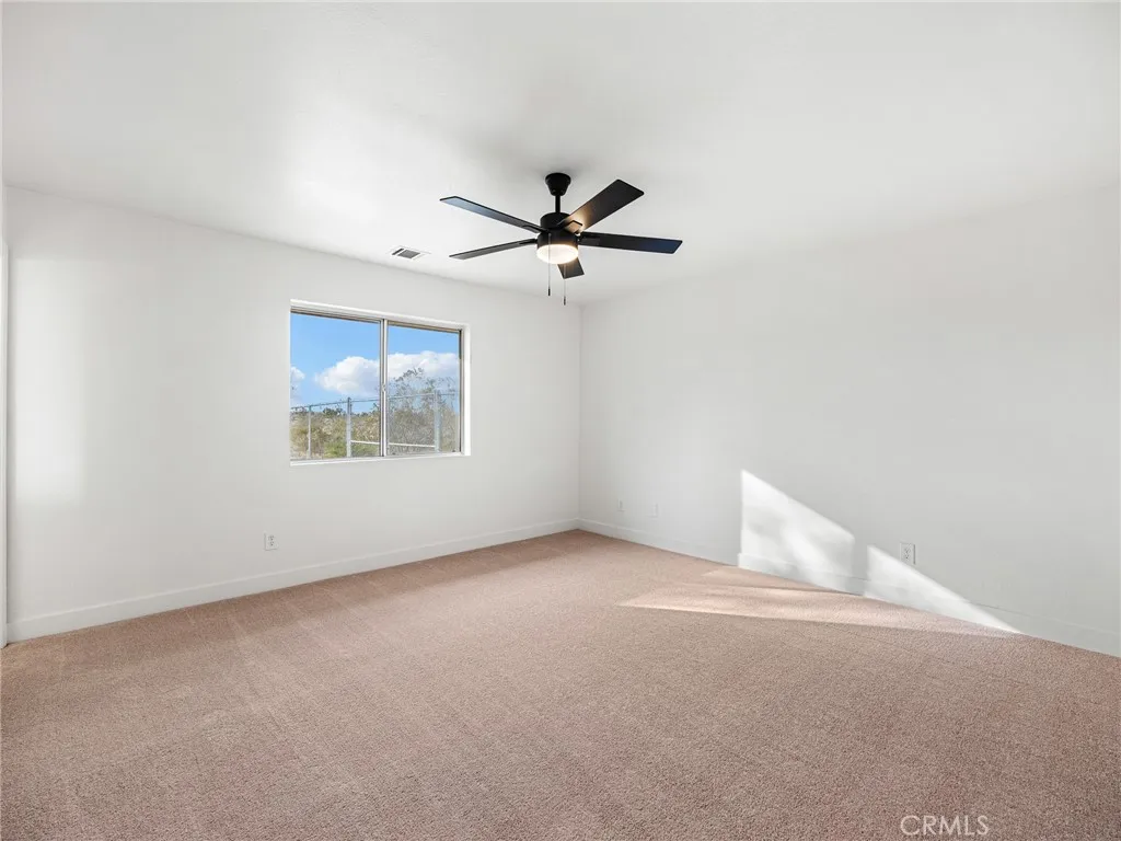12780 Hacienda, Phelan, California 92371 home-pic-19