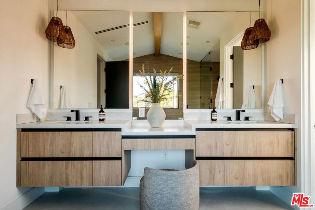 15473 La Maida Street, Sherman Oaks, California 91403 home-pic-30