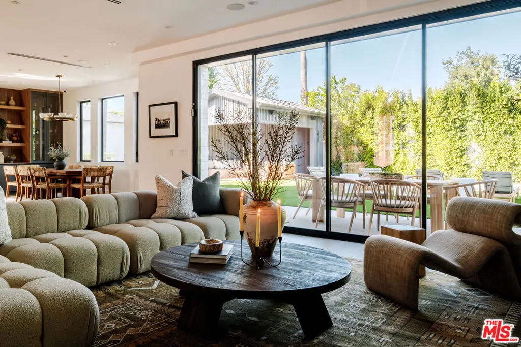 15473 La Maida Street, Sherman Oaks, California 91403 home-pic-11