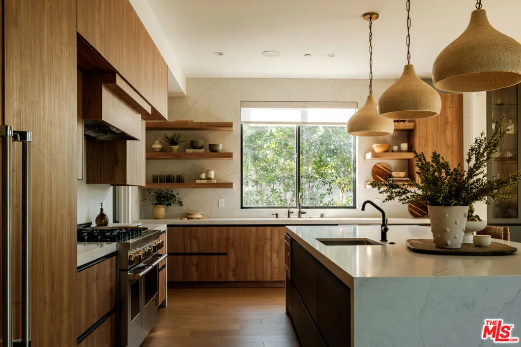 15473 La Maida Street, Sherman Oaks, California 91403 home-pic-13