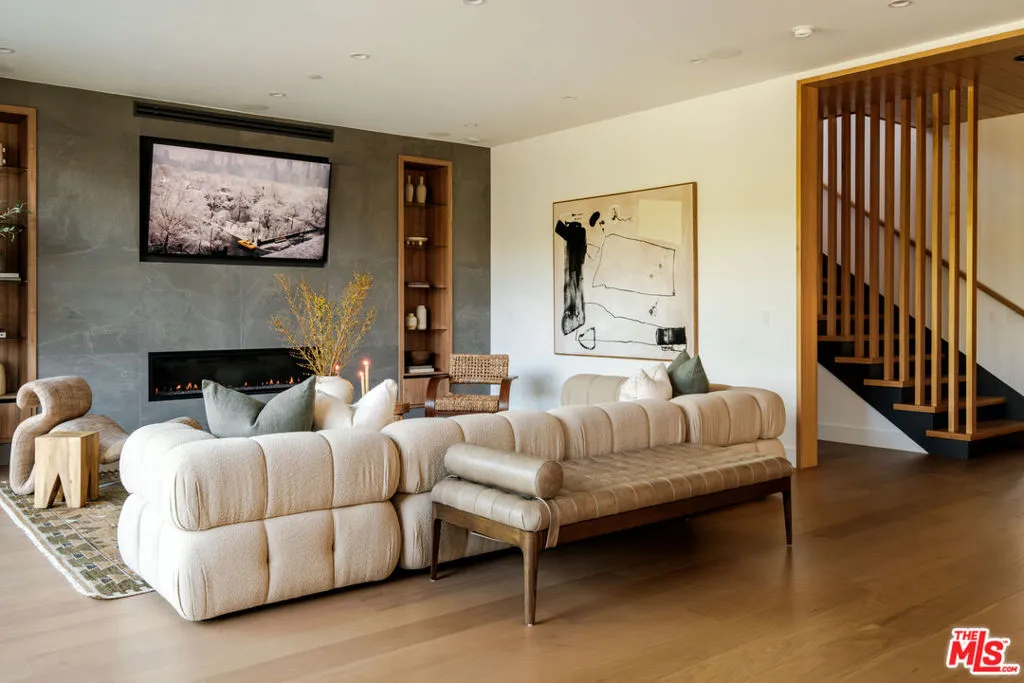15473 La Maida Street, Sherman Oaks, California 91403 home-pic-10