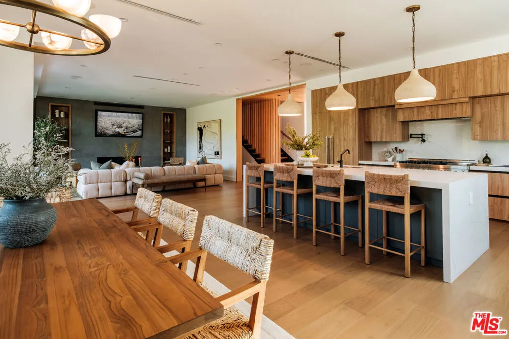 15473 La Maida Street, Sherman Oaks, California 91403 home-pic-16