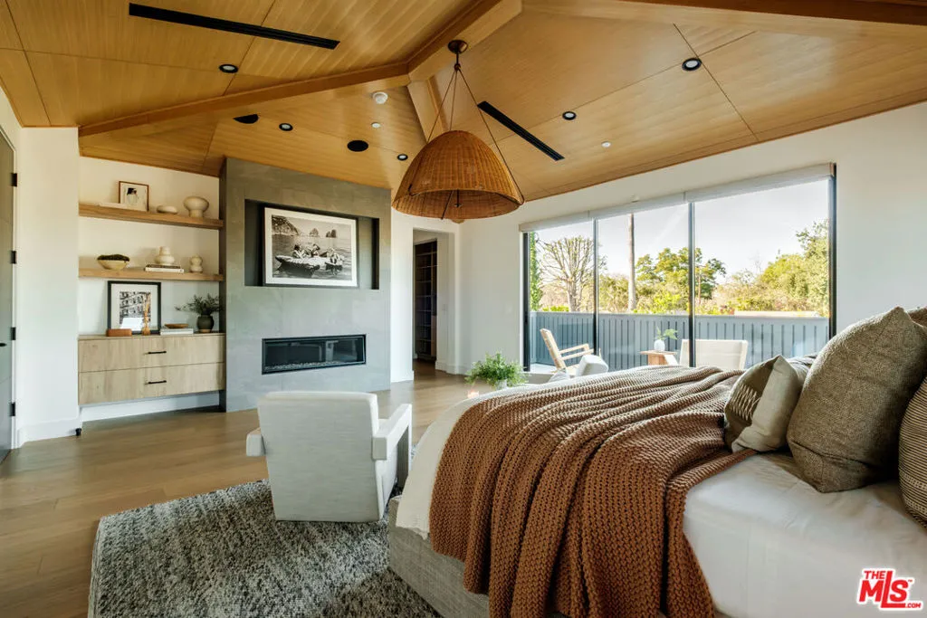 15473 La Maida Street, Sherman Oaks, California 91403 home-pic-23