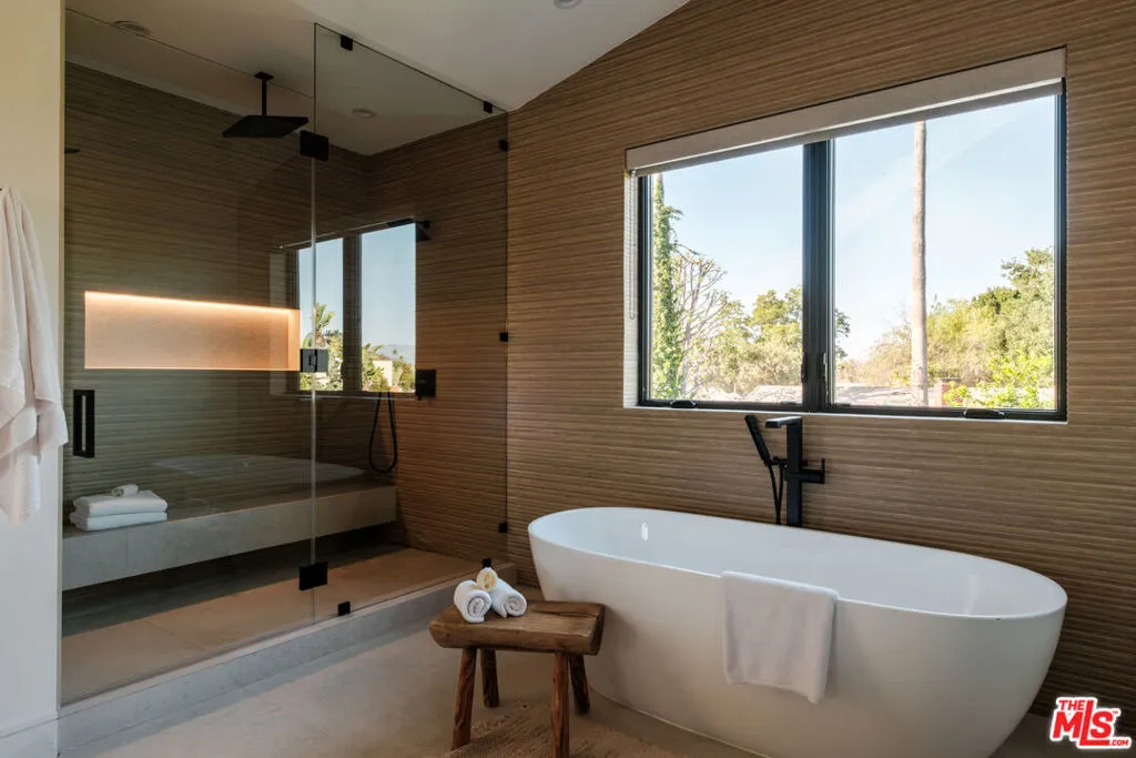 15473 La Maida Street, Sherman Oaks, California 91403 home-pic-28