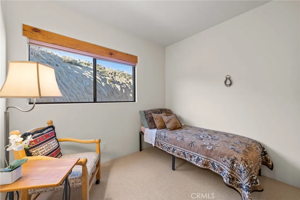 57710 Bandera, Yucca Valley, California 92284 home-pic-14