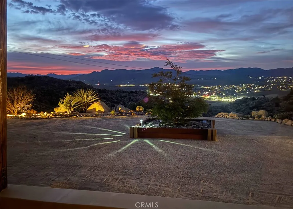 57710 Bandera, Yucca Valley, California 92284 home-pic-23