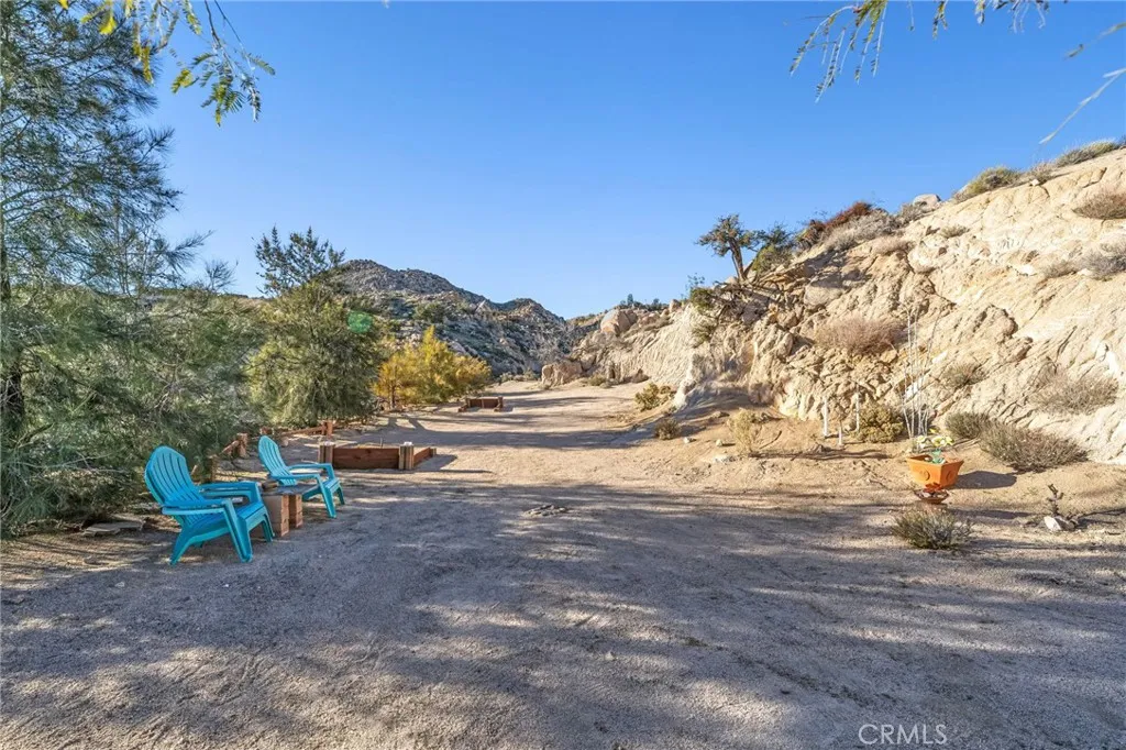 57710 Bandera, Yucca Valley, California 92284 home-pic-21