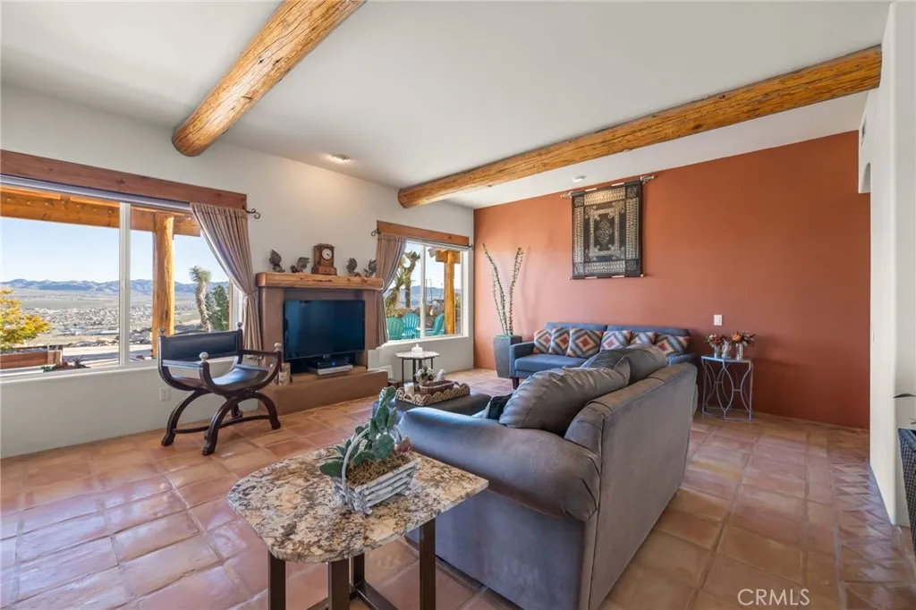 57710 Bandera, Yucca Valley, California 92284 home-pic-6