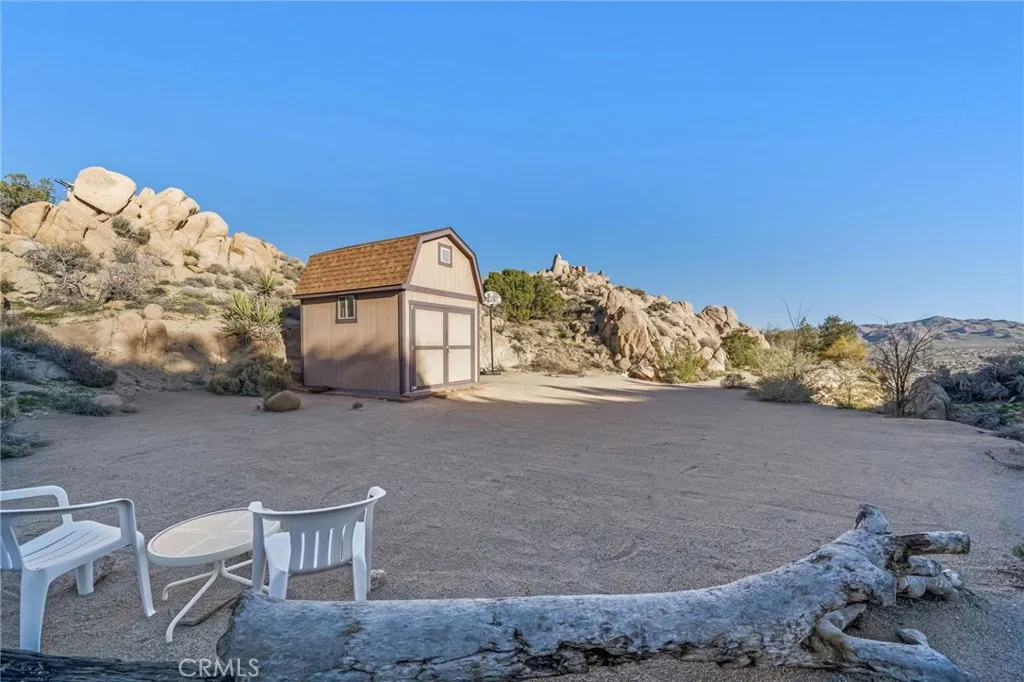 57710 Bandera, Yucca Valley, California 92284 home-pic-22