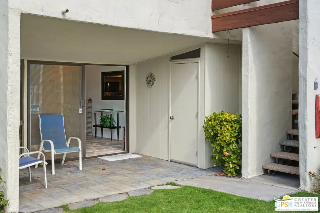 1655 E Palm Canyon Drive 111, Palm Springs, California 92264 home-pic-20