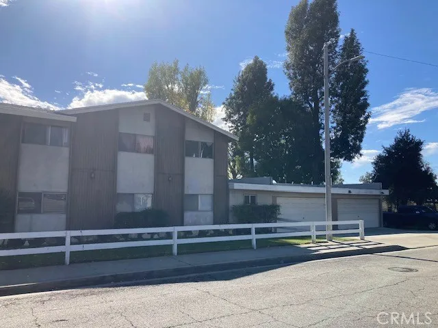 4465 Bonnie Brae, Montclair, California 91763 home-pic-1