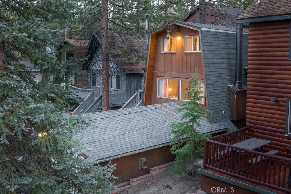1130 Vine Avenue, Big Bear City, California 92314 home-pic-14