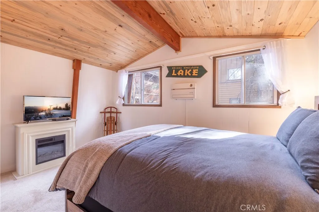 1130 Vine Avenue, Big Bear City, California 92314 home-pic-9