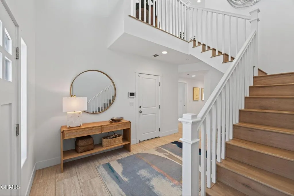 1111 Dover Lane, Ventura, California 93001 home-pic-8