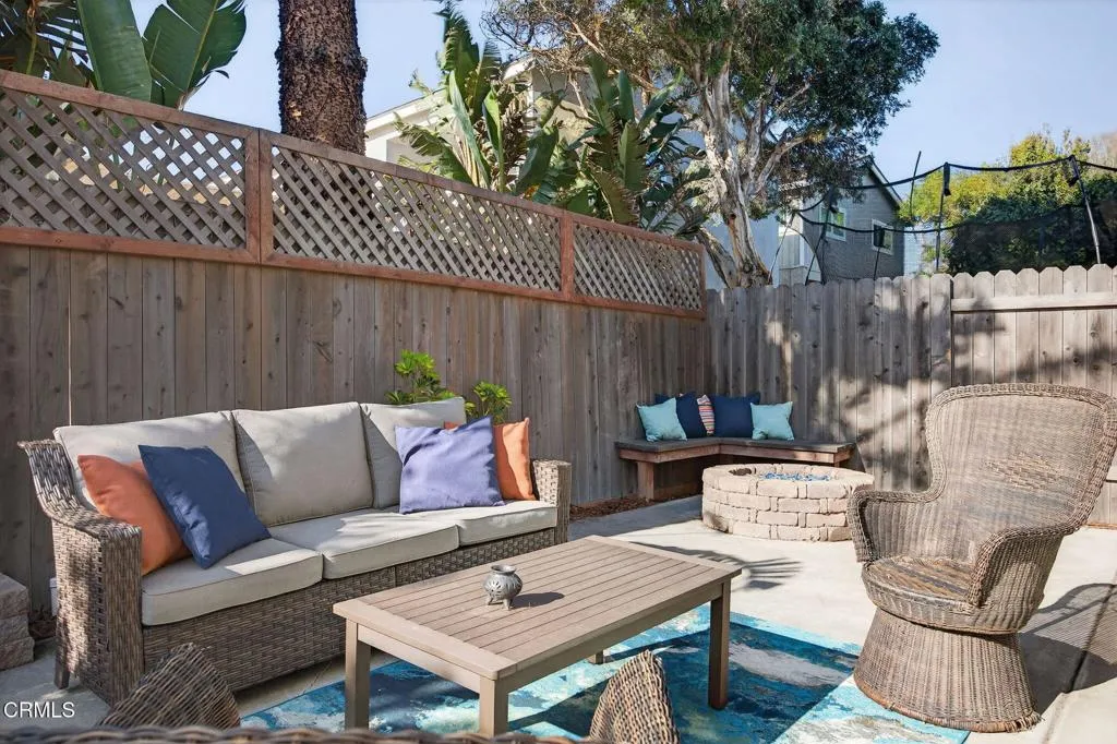 1111 Dover Lane, Ventura, California 93001 home-pic-46