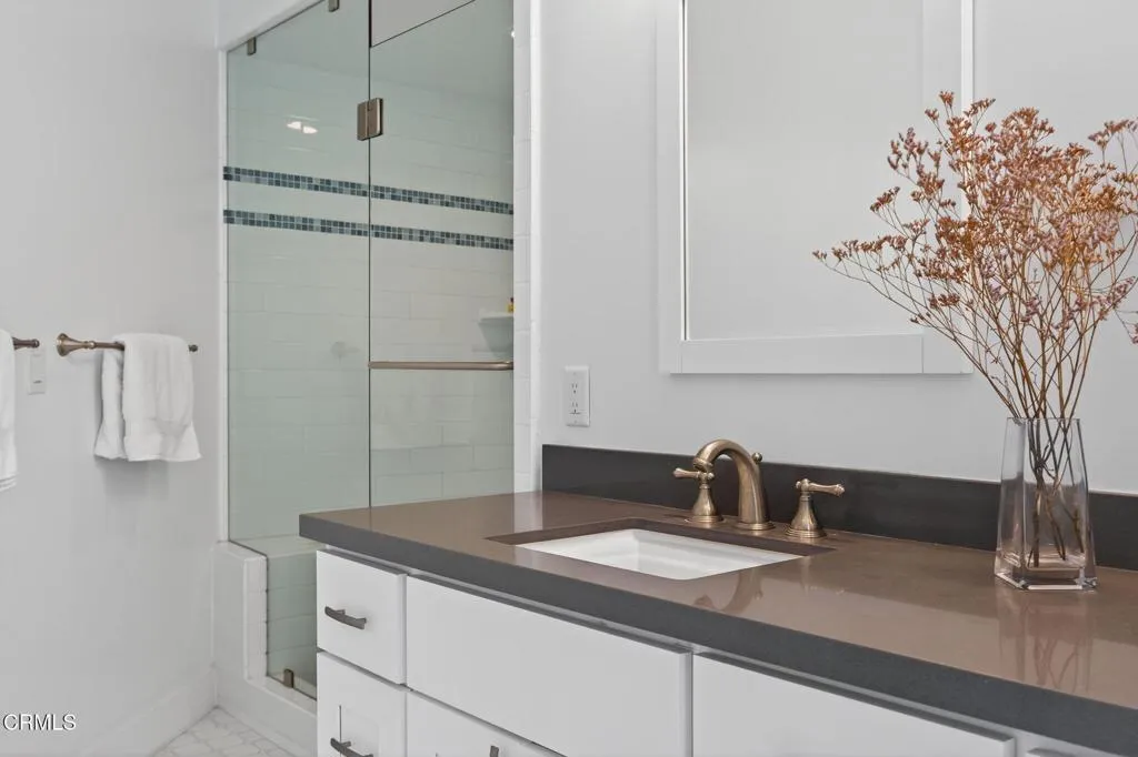 1111 Dover Lane, Ventura, California 93001 home-pic-30