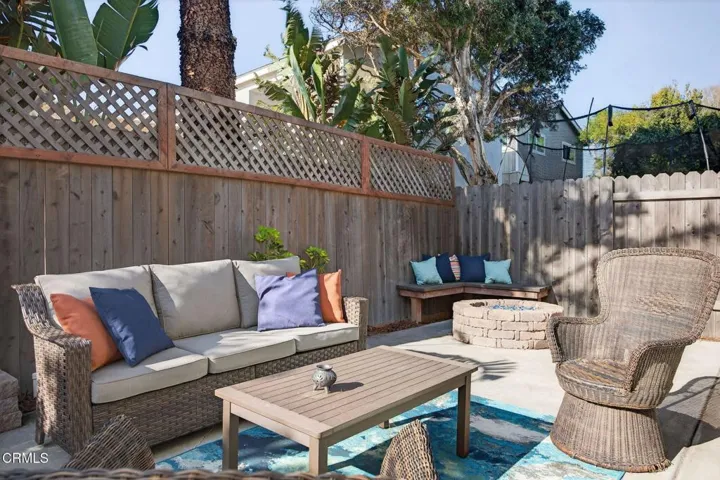 75-web-or-mls-034_Upmarketmedia_1111Dov-