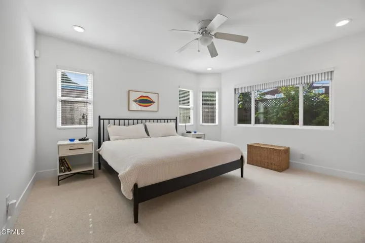 52-web-or-mls-011_Upmarketmedia_1111Dov-