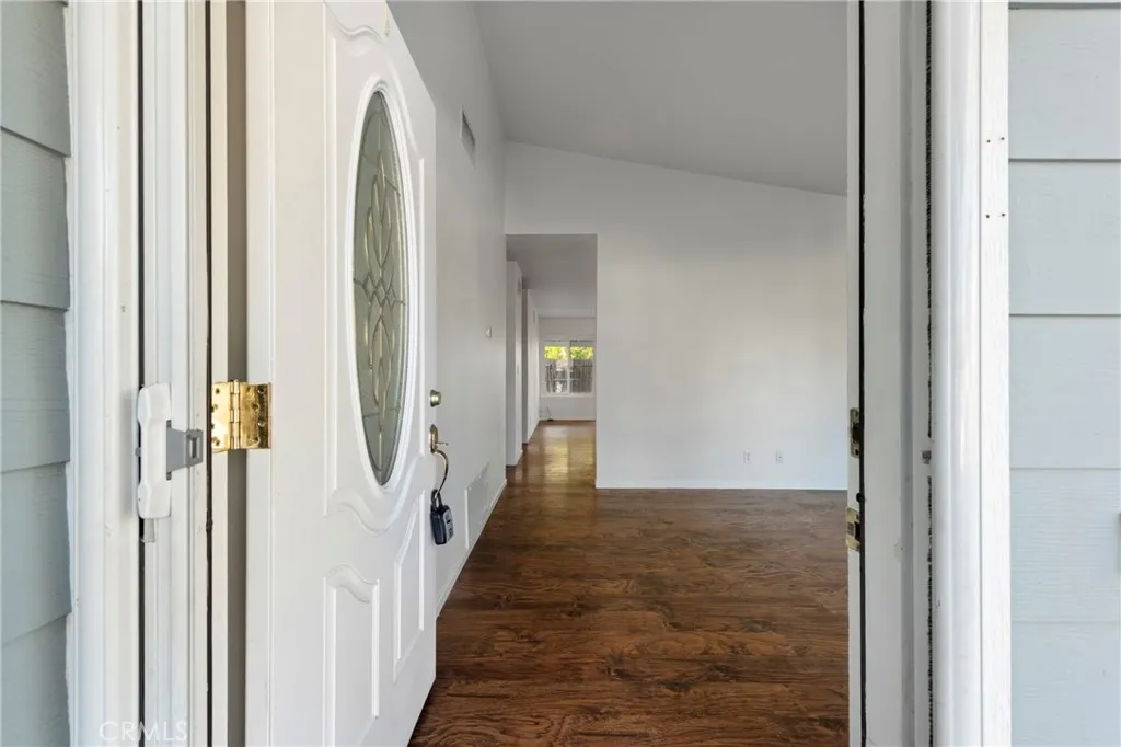 2197 Hurles Avenue, Simi Valley, California 93063 home-pic-7