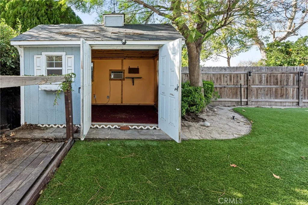 2197 Hurles Avenue, Simi Valley, California 93063 home-pic-27