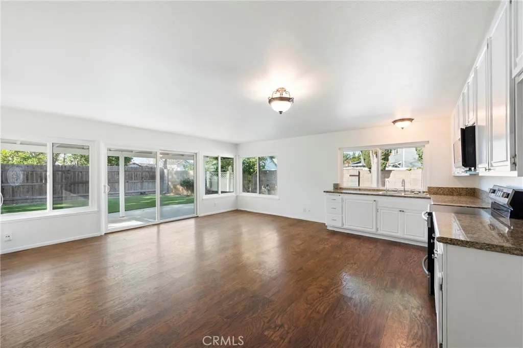 2197 Hurles Avenue, Simi Valley, California 93063 home-pic-11