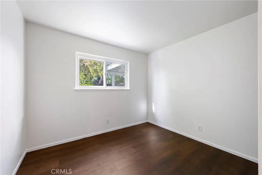 2197 Hurles Avenue, Simi Valley, California 93063 home-pic-19