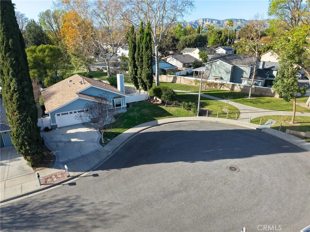 2197 Hurles Avenue, Simi Valley, California 93063 home-pic-35