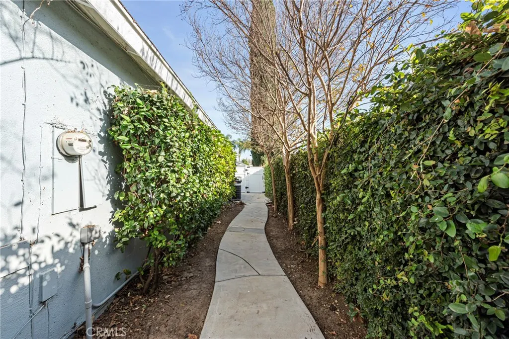 2197 Hurles Avenue, Simi Valley, California 93063 home-pic-28