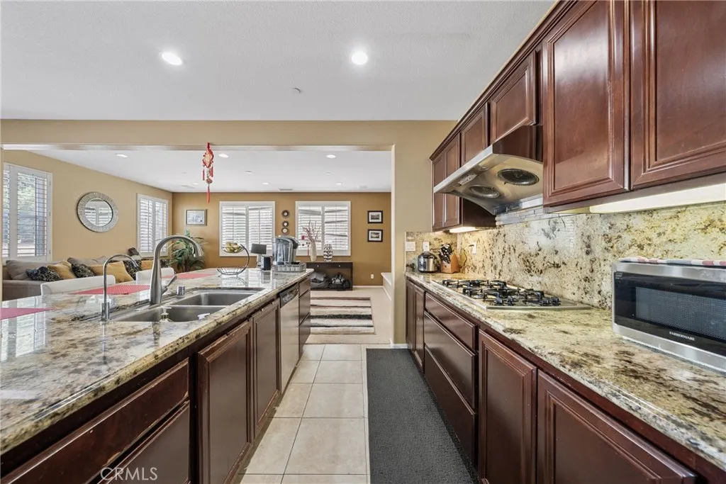 5095 Buckwheat, Chino Hills, California 91709 home-pic-10