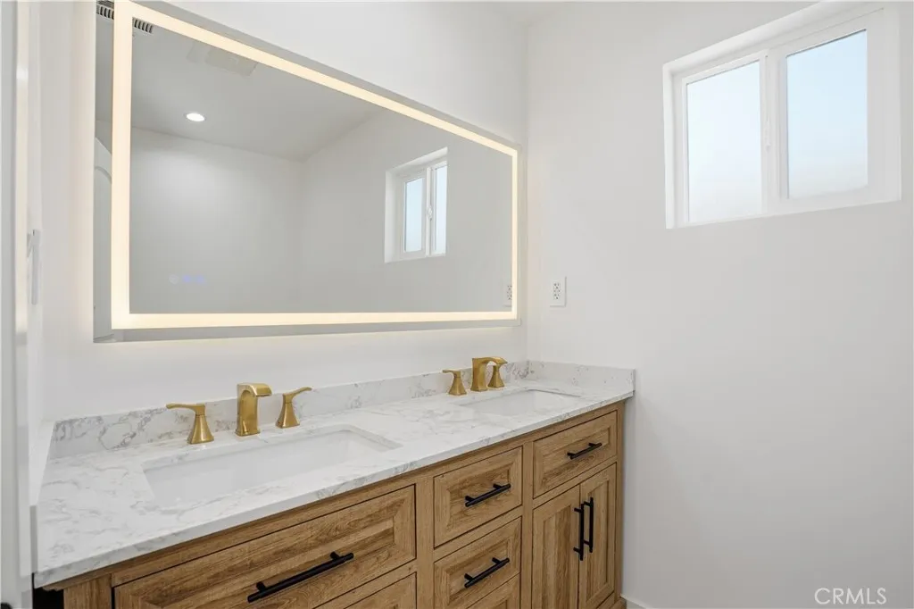 12952 Elkwood, North Hollywood, California 91605 home-pic-21