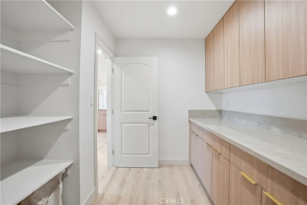 12952 Elkwood, North Hollywood, California 91605 home-pic-31
