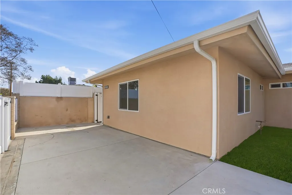 12952 Elkwood, North Hollywood, California 91605 home-pic-11