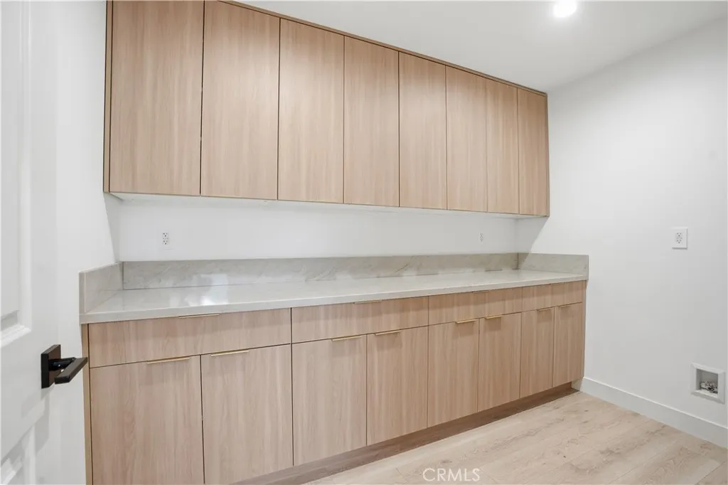 12952 Elkwood, North Hollywood, California 91605 home-pic-30