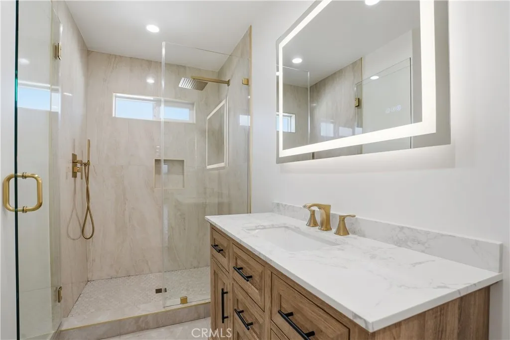 12952 Elkwood, North Hollywood, California 91605 home-pic-59