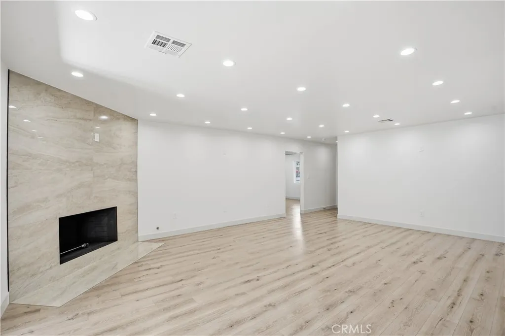 12952 Elkwood, North Hollywood, California 91605 home-pic-34