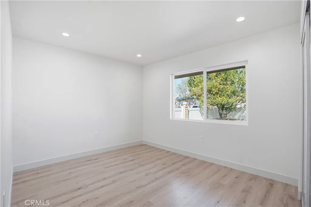 12952 Elkwood, North Hollywood, California 91605 home-pic-57